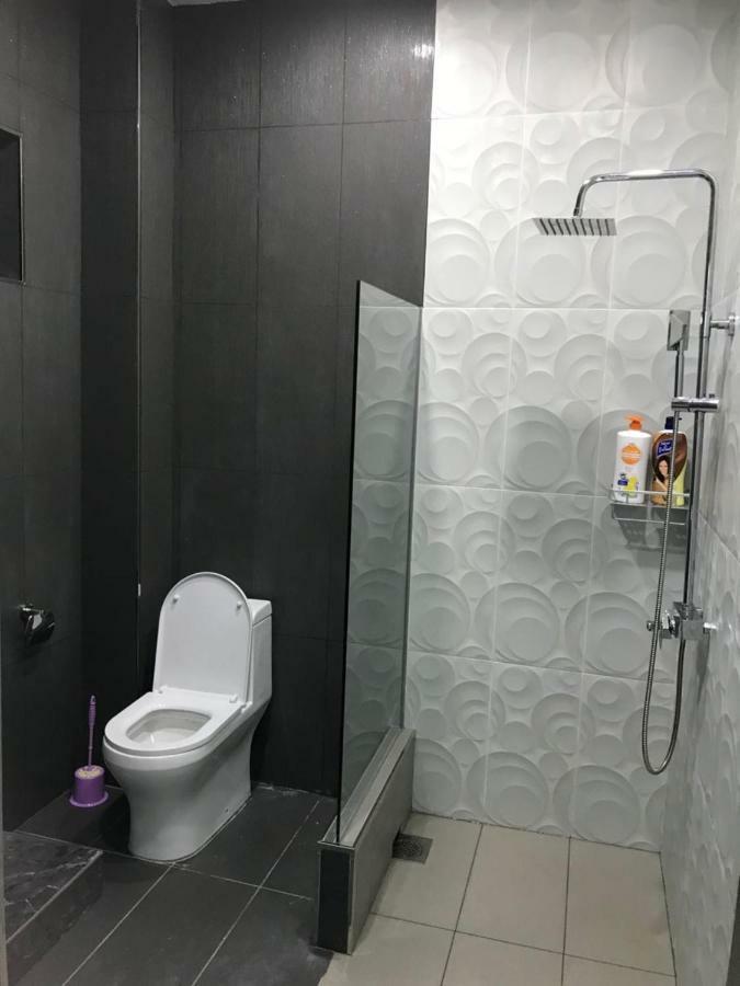 Homestay Stardow~星窗名宿~ Johor Bahru Ngoại thất bức ảnh